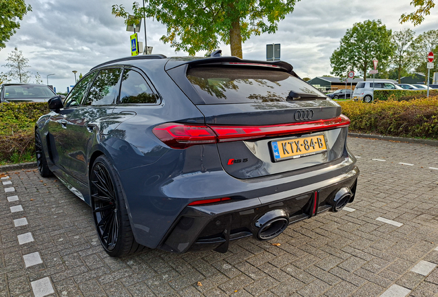 Audi RS5 Avant B10