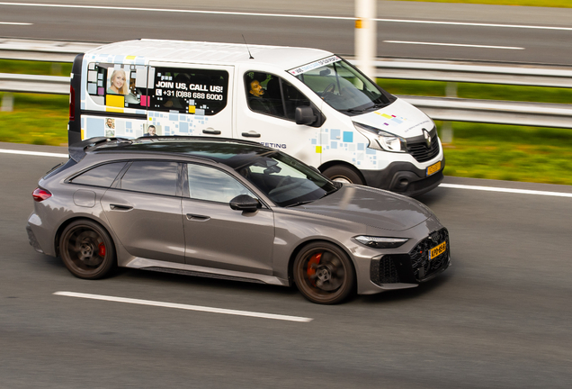 Audi RS5 Avant B10