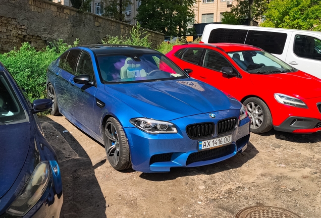 BMW M5 F10 2011