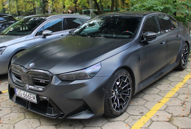 BMW M5 G90