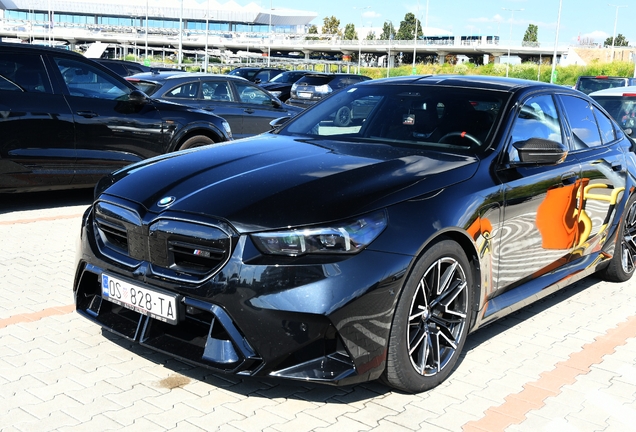 BMW M5 G90