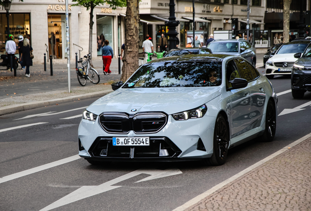 BMW M5 G90