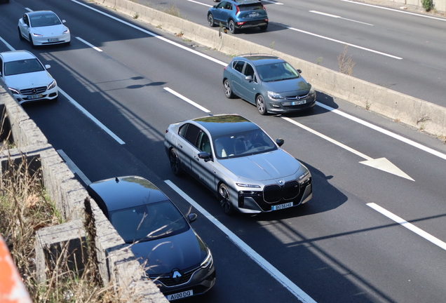 BMW M760e xDrive