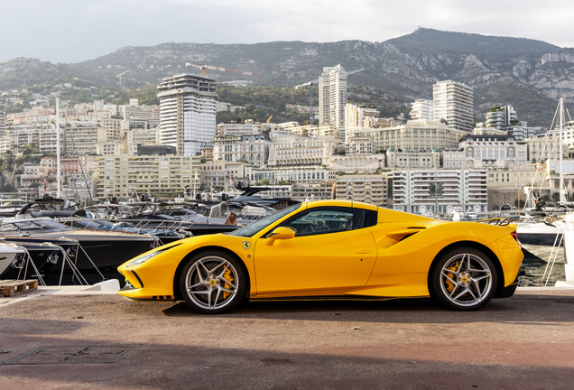 Ferrari F8 Spider Novitec Rosso