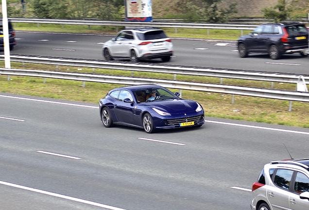 Ferrari GTC4Lusso T