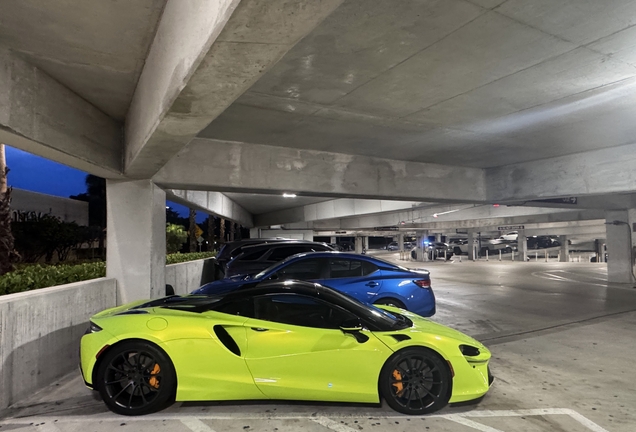 McLaren Artura Spider