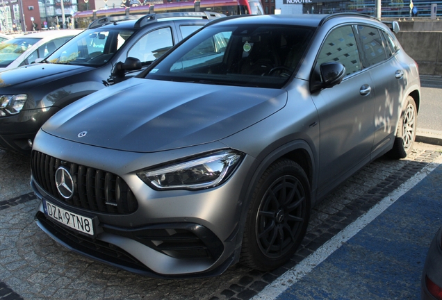 Mercedes-AMG GLA 45 H247