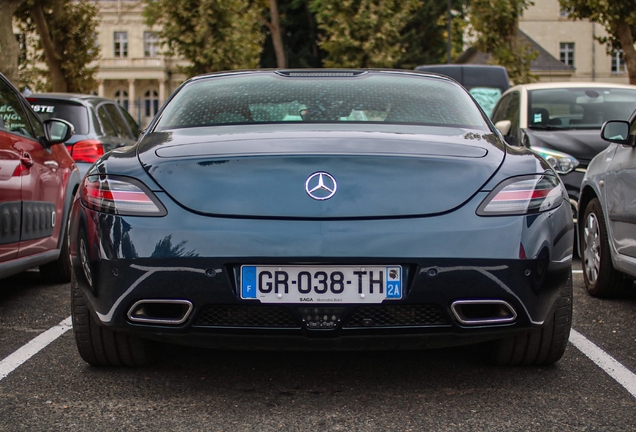 Mercedes-Benz SLS AMG