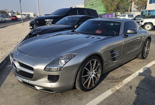 Mercedes-Benz SLS AMG