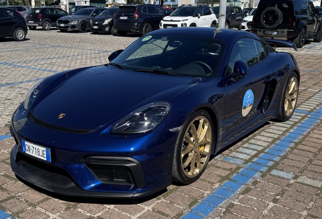 Porsche 718 Cayman GT4
