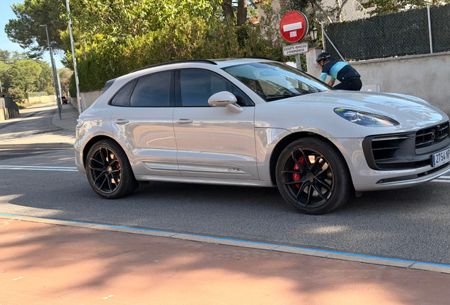 Porsche 95B Macan GTS MkIII