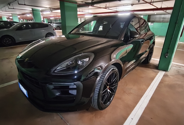 Porsche 95B Macan GTS MkIII