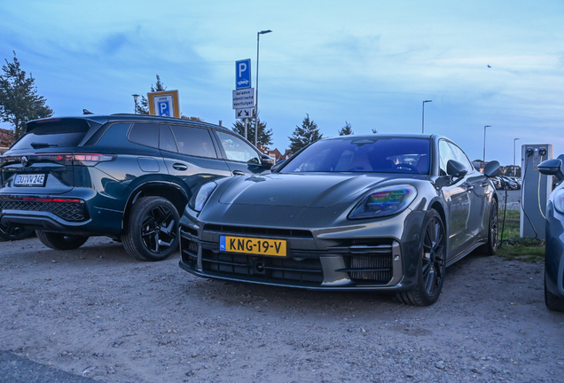 Porsche 972 Panamera Turbo S E-Hybrid Executive
