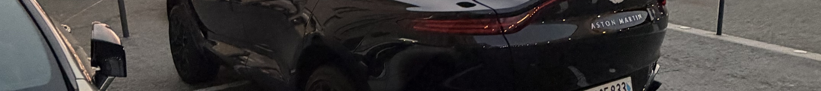 Aston Martin DBX