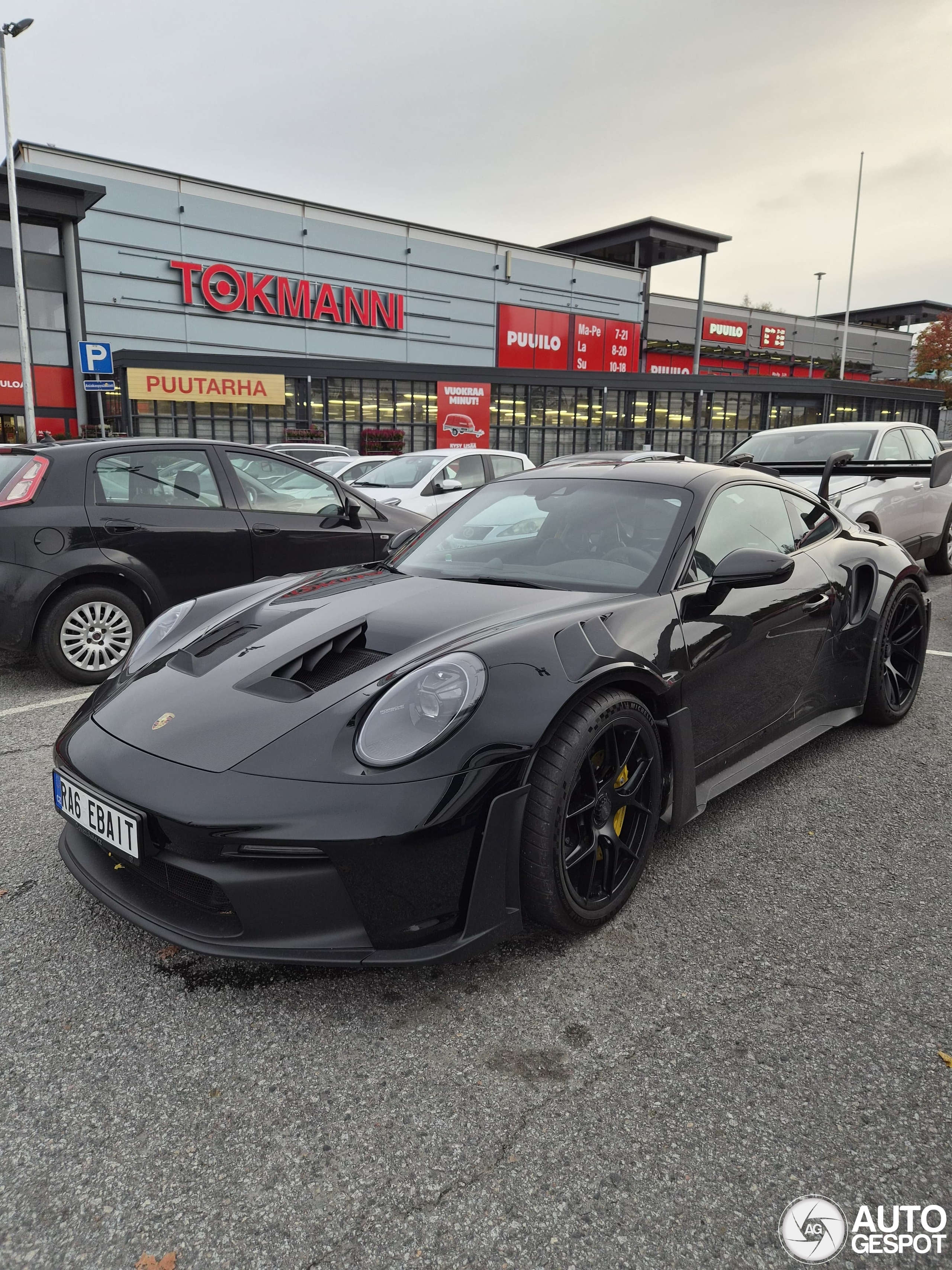 Porsche 992 GT3 RS MkI Weissach Package