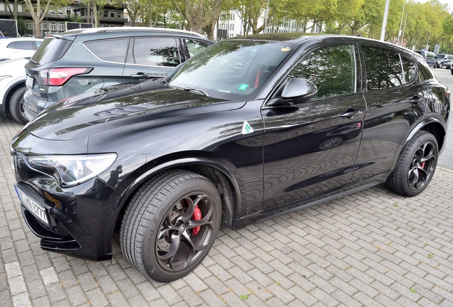 Alfa Romeo Stelvio Quadrifoglio 2020