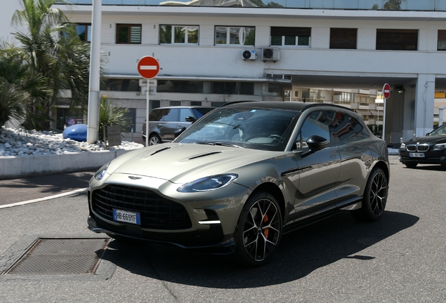 Aston Martin DBX707