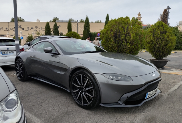 Aston Martin V8 Vantage 2018