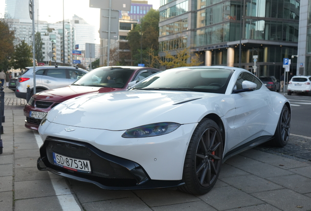 Aston Martin V8 Vantage 2018