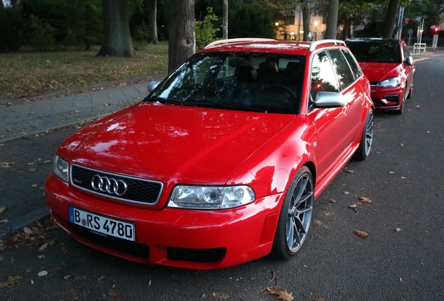 Audi RS4 Avant B5