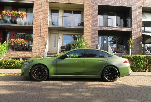 BMW M5 G90