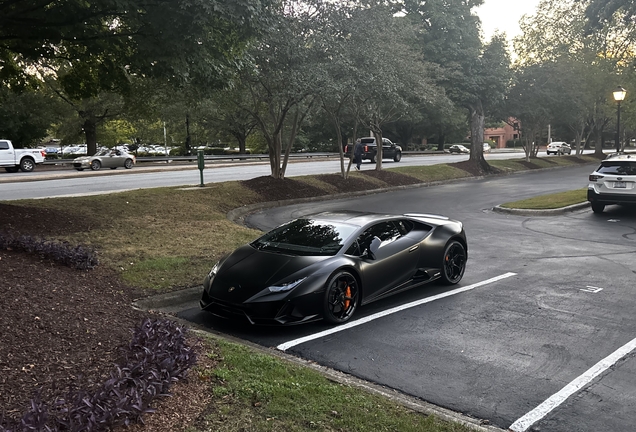 Lamborghini Huracán LP640-4 EVO