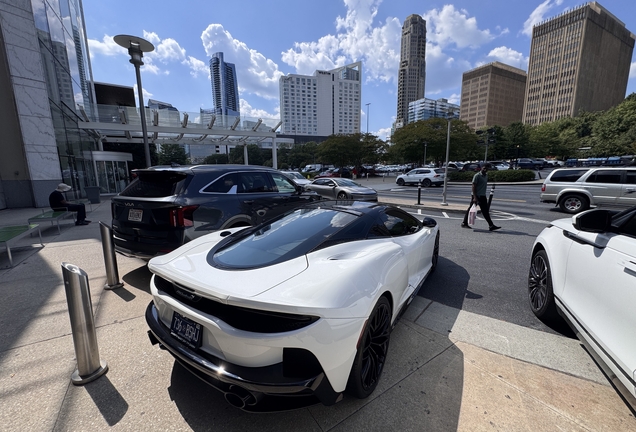 McLaren GT