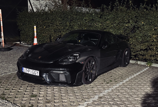 Porsche 718 Cayman GT4 RS