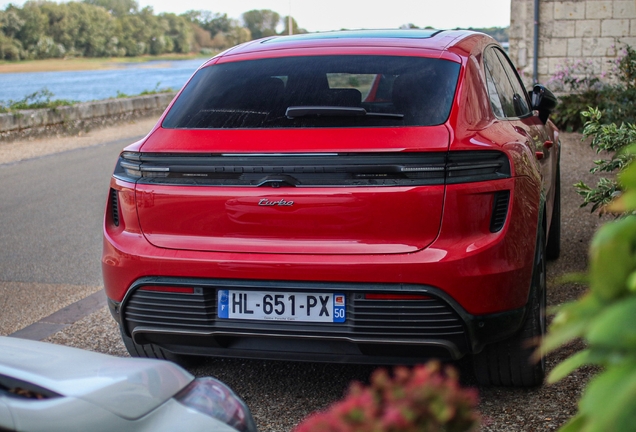 Porsche Macan EV Turbo
