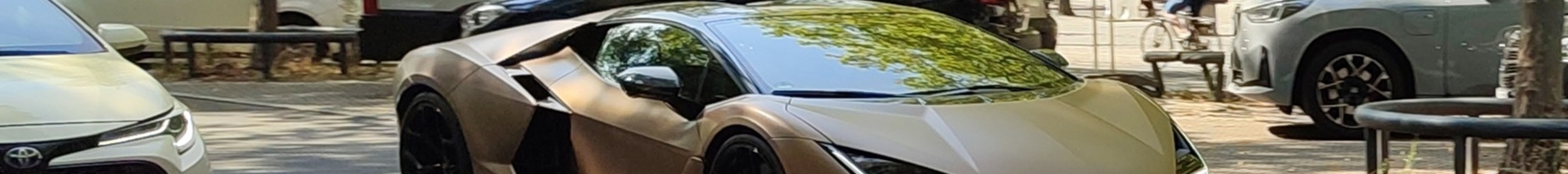 Lamborghini Revuelto