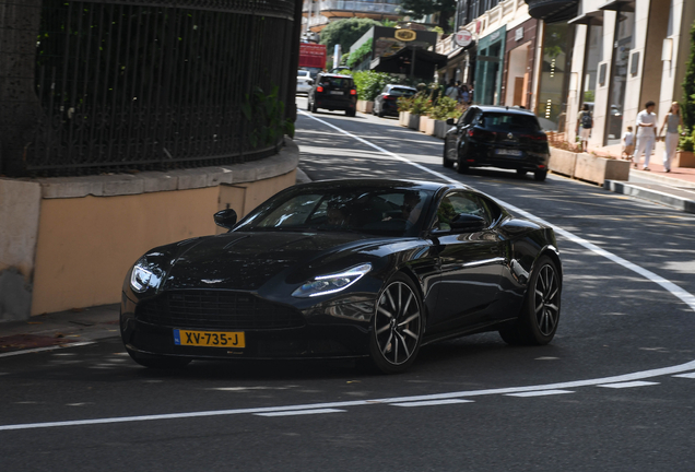 Aston Martin DB11