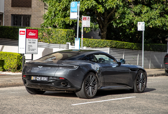 Aston Martin DB12