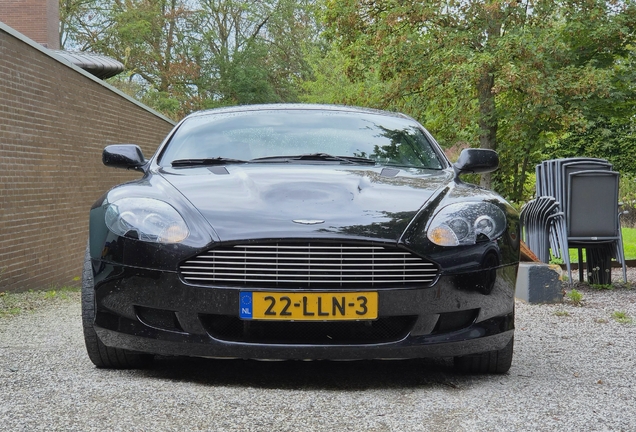 Aston Martin DB9