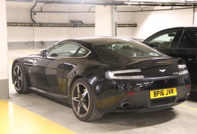 Aston Martin V8 Vantage 2012