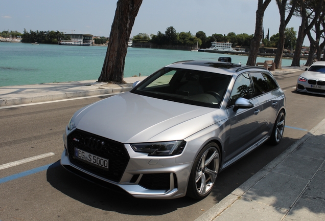 Audi RS4 Avant B9