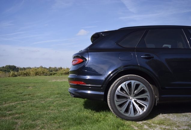 Bentley Bentayga Azure 2024