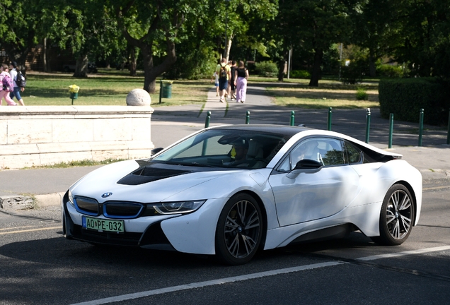 BMW i8