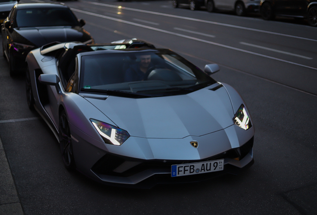 Lamborghini Aventador S LP740-4 Roadster