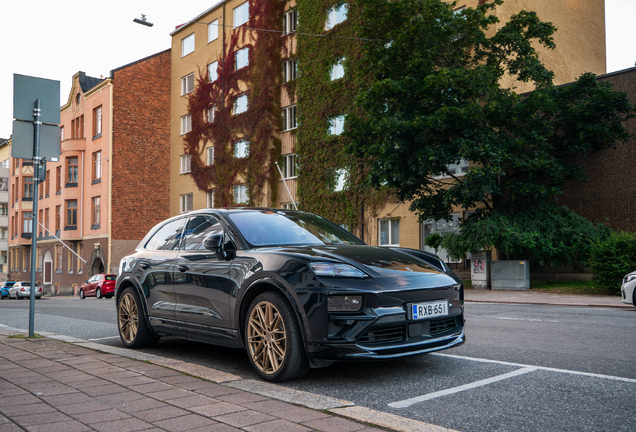 Porsche Macan EV Turbo