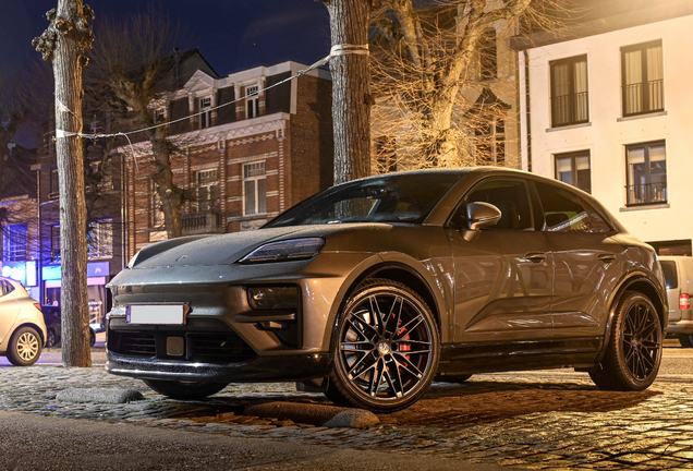 Porsche Macan EV Turbo