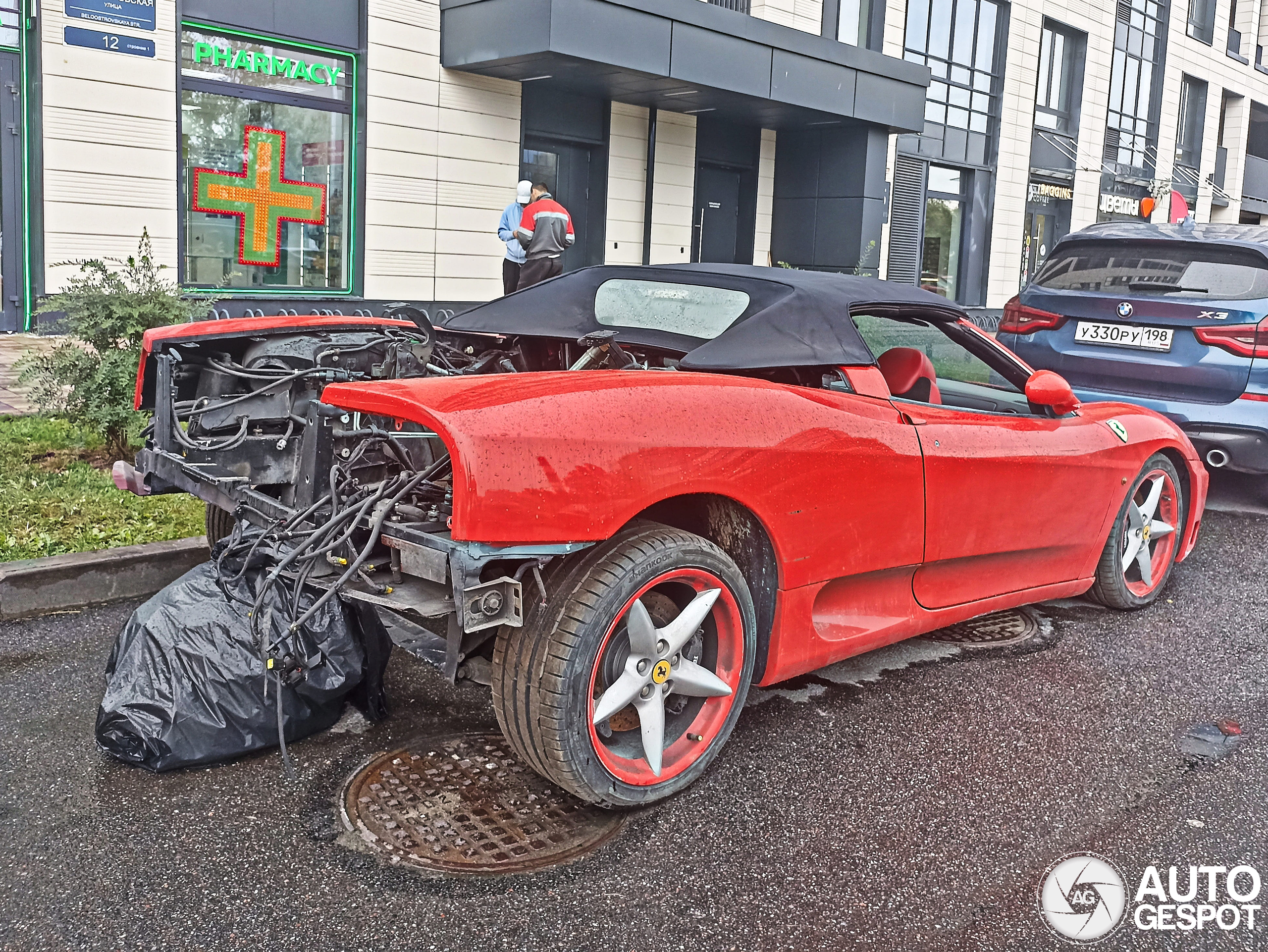 Ferrari 360 Spider zal nergens meer heengaan