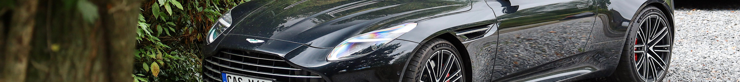 Aston Martin DB12