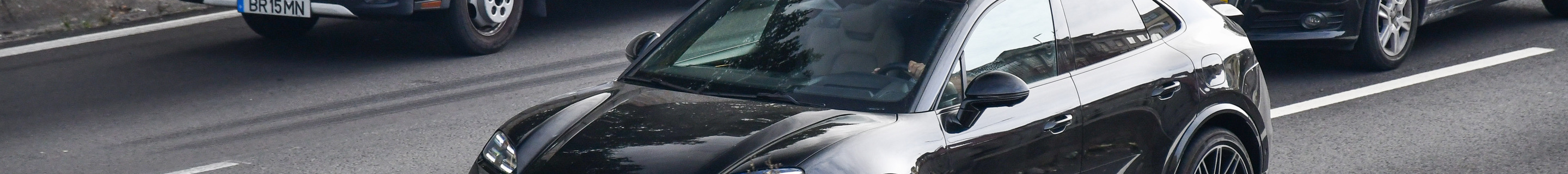 Porsche Macan EV Turbo