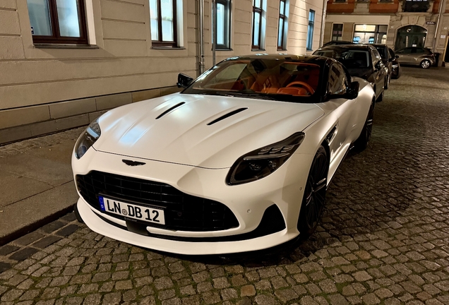 Aston Martin DB12