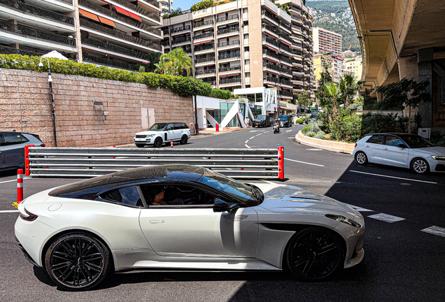 Aston Martin DB12