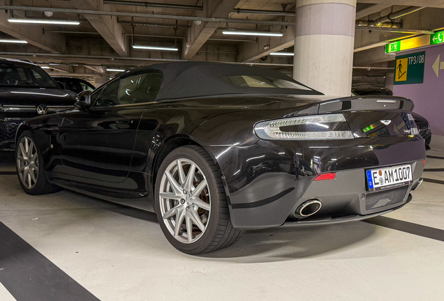 Aston Martin V8 Vantage Roadster 2012