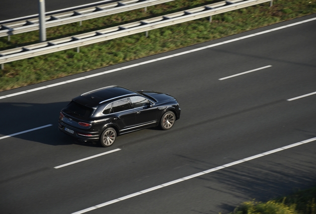 Bentley Bentayga Azure 2024