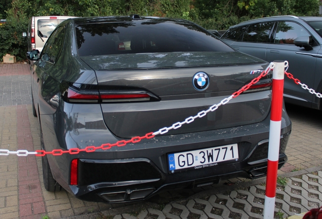 BMW M760e xDrive
