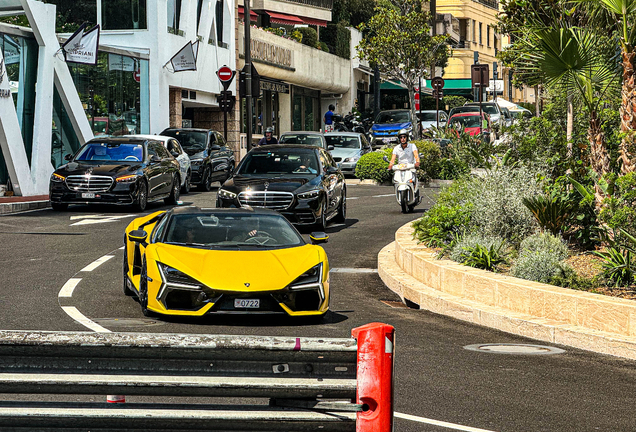 Lamborghini Revuelto