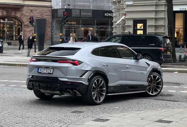Lamborghini Urus Performante